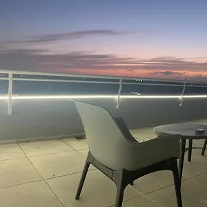 https://penthouse-aureliana-attico-con-piscina-a-roma.it-romehotels.com